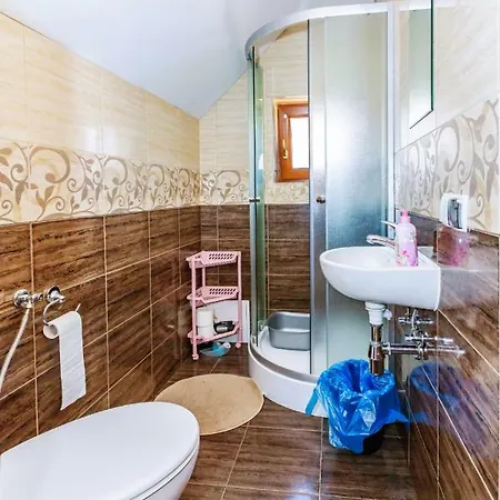 Tomaszowka Homestay *