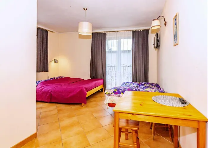 Δωμάτια σε οικογενειακή κατοικία Tomaszowka *